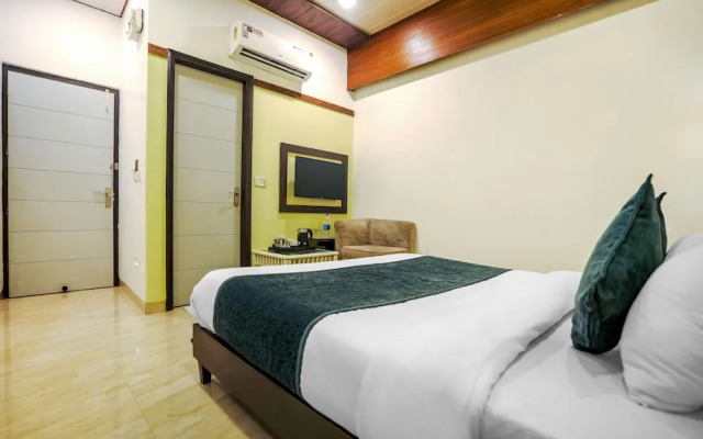 Treebo Trend Hotel Seven