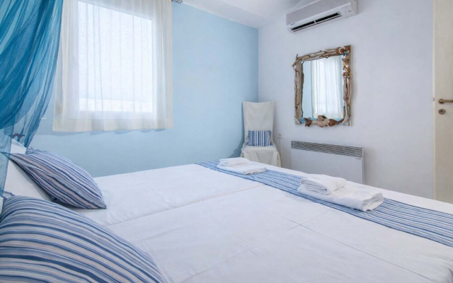 Beach Vibe - Seaside Stay w Balcony Near Volos