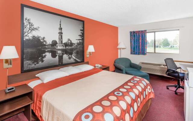 Super 8 by Wyndham Washington/Peoria Area