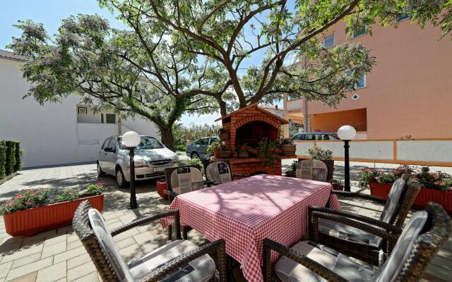 Mar- 150 m From sea - A4