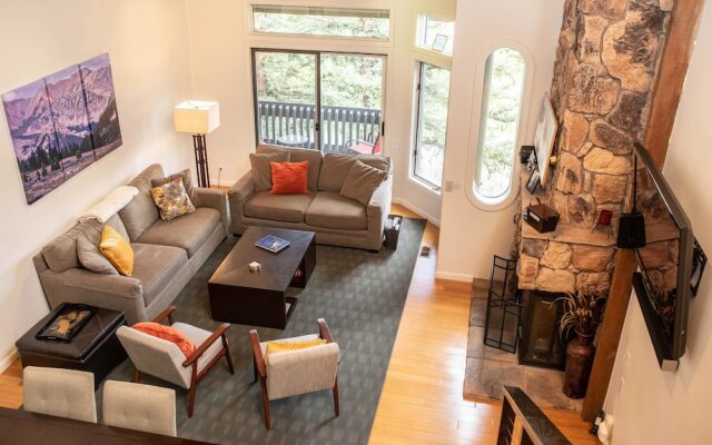 124 Ridgepoint Townhomes by RedAwning