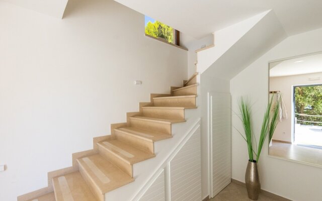 Beachfront Villa Brulupes