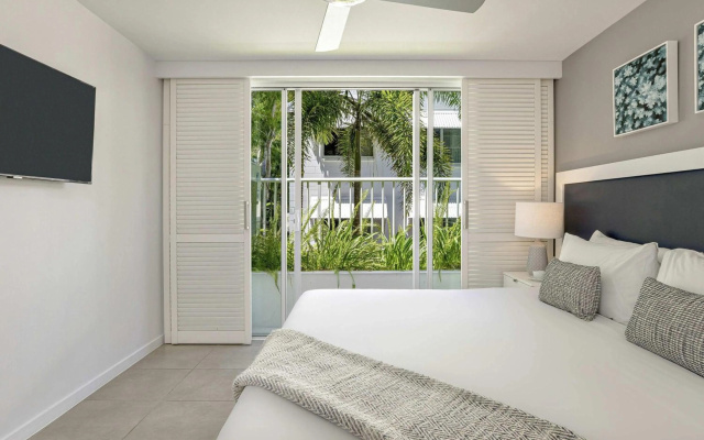 Peppers Beach Club – Guest Rooms – Port Douglas