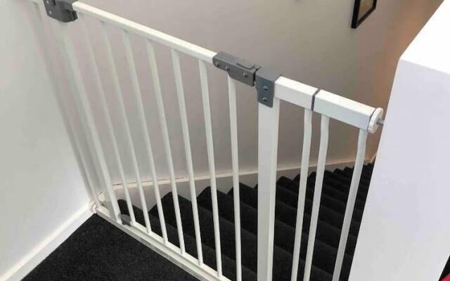 Modern Family Home 350 meters to Town Centre