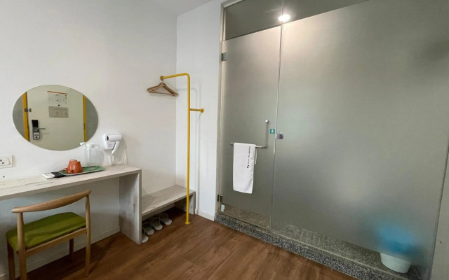 Vrest Hotel