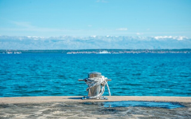 Amazing Home in Ugljan With Wifi and 4 Bedrooms