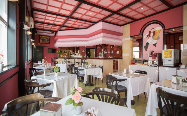 Ona Marbella Inn
