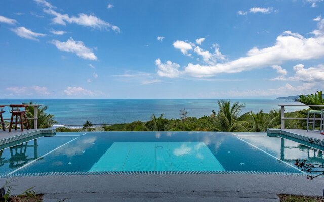 The Tranquilo Lodge - All meals included