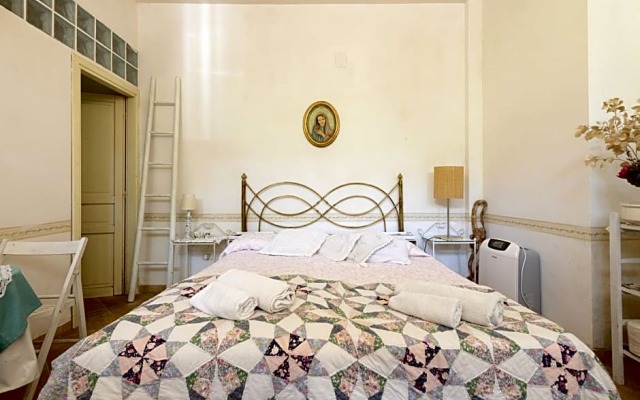 Coppola A - Via Foria 216