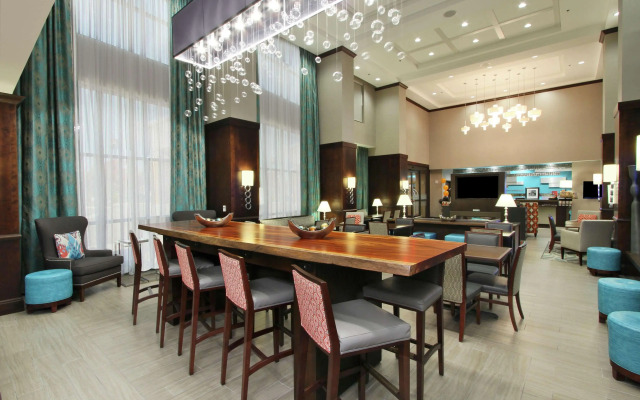 Hampton Inn & Suites Columbus/University Area
