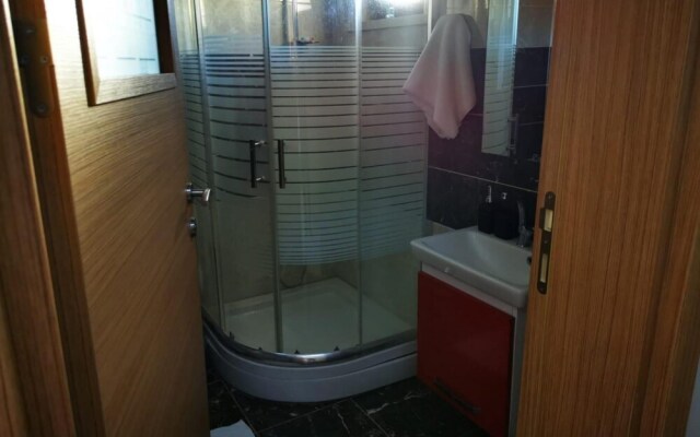Villa Near Sapanca Lake With Jacuzzi Shared Pool