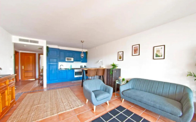 Apartamento en complejo con piscina