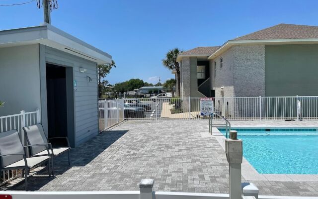 Pelican at Sound Side