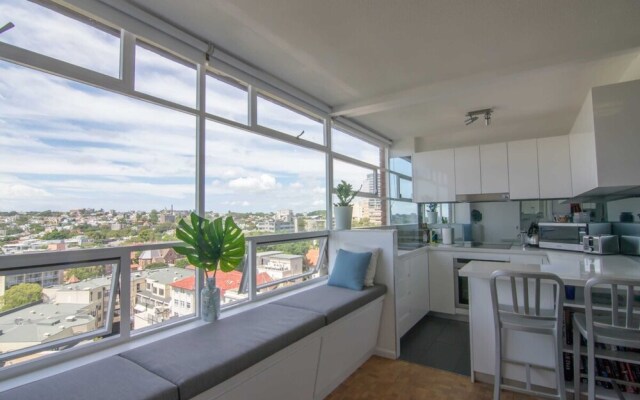 Bright 1 Bedroom Studio With Amazing City Views
