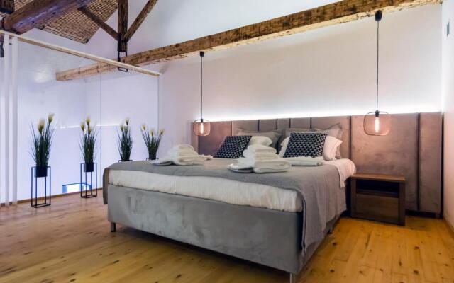 Kalamata Aigli Lux Seafront Retreats- Up to 11ppl