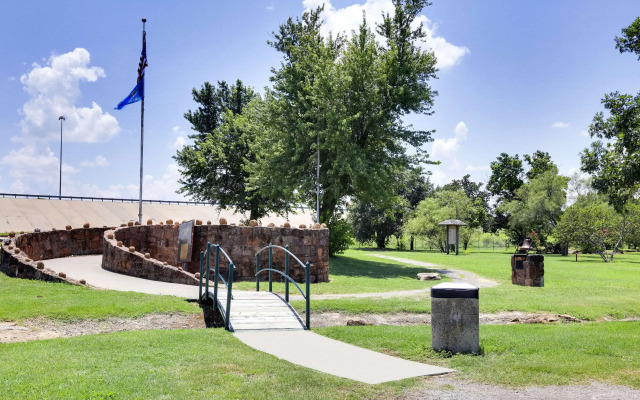 Super 8 by Wyndham Duncan