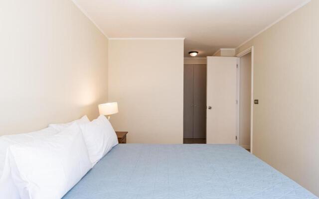 Urban Red 2BR W/ Wifi, Tv, Pool & Gym
