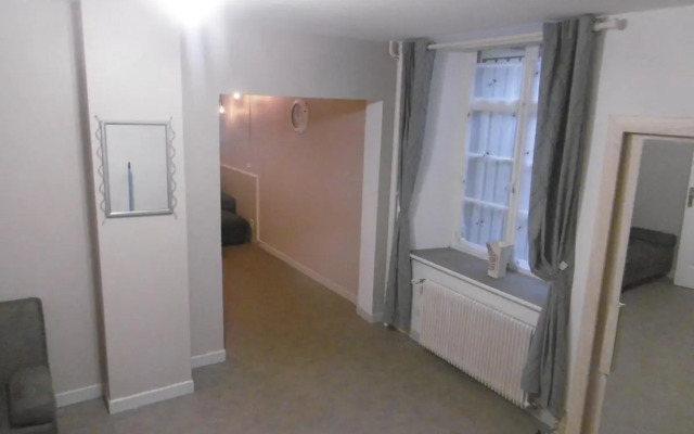 studio au pied de la cathedrale notre dame