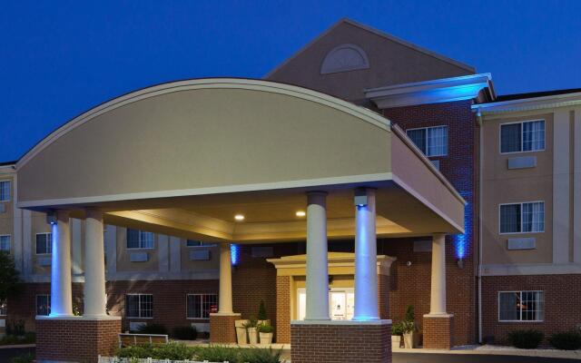 Holiday Inn Express Hotel & Suites Defiance by IHG