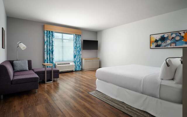 Hilton Garden Inn Grapevine at Silverlake Crossing