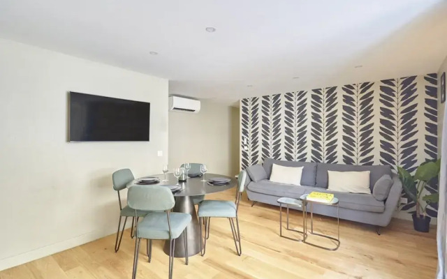 Charming Apartment 2 Bedrooms Center of Paris
