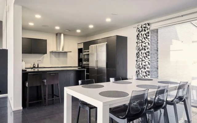 Spacious 4BR Villa with panorama views