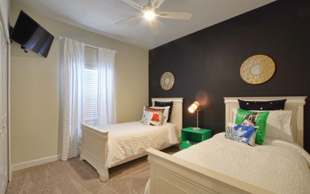 Storey Lake-5 Bedroom Townhome W/spashpool-1613st Townhouse