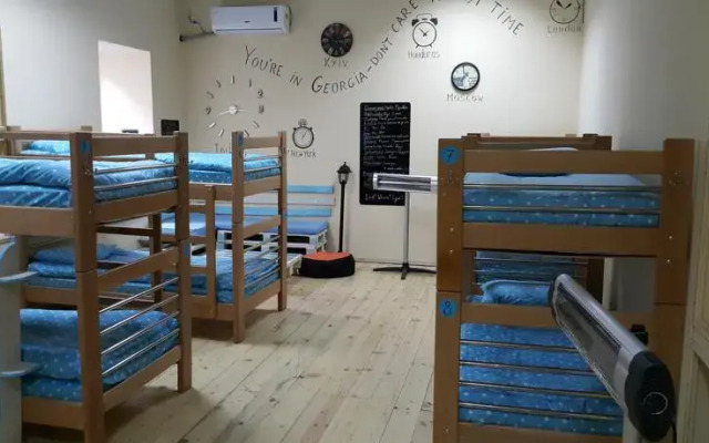 Hostel & Rooms