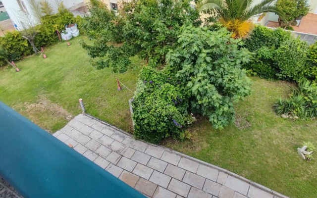 Apartamentos Vistalegre con jardín tranquilos cerca del mar