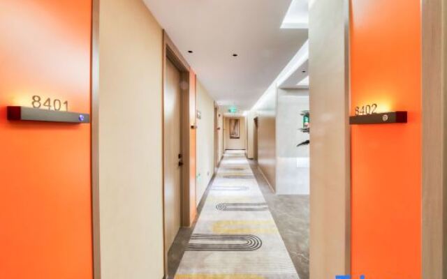 Three Cats Hotel (Guangsha Construction College)