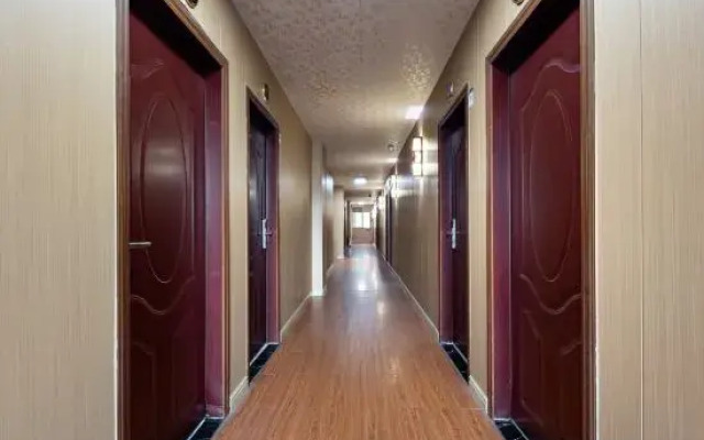 Shenzhen Jinxing Business Hotel (Dalang Commercial Area)