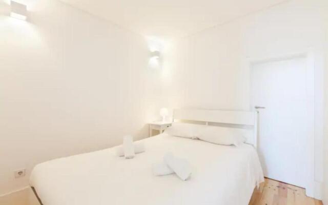 GuestReady - Oporto Sunset Blue Balcony