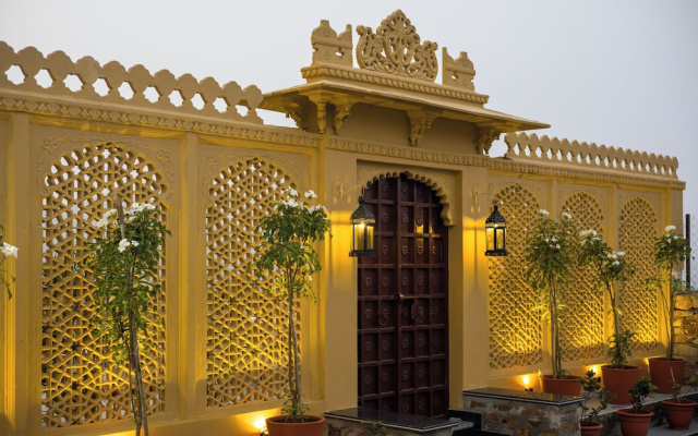 ELIVAAS Amber Royale 3 BHK with Pvt Pool