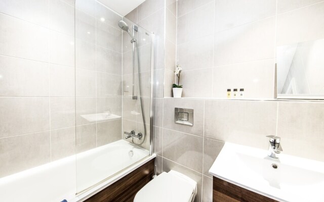 First Stay Apartments - Metropolitan House