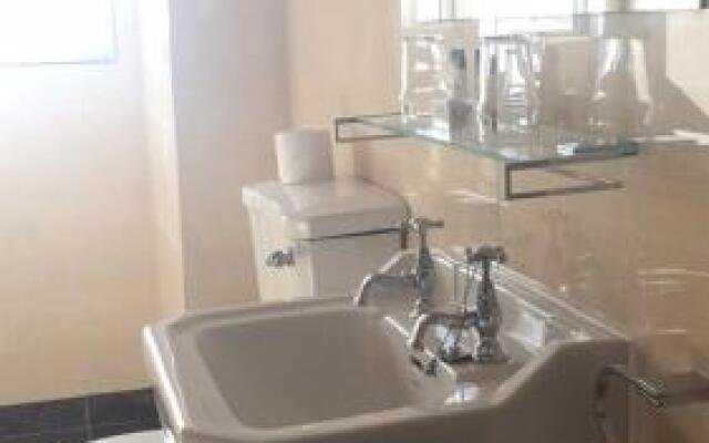 Lehinch Lodge - Guest House