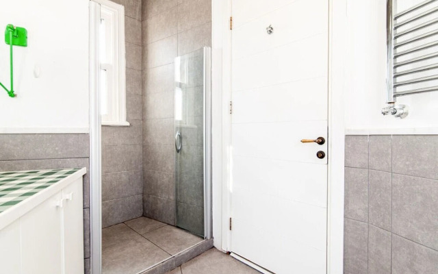 Central Flat With City View Near Istiklal Street