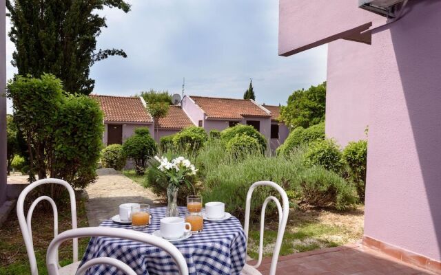 Apartments Medena Budget