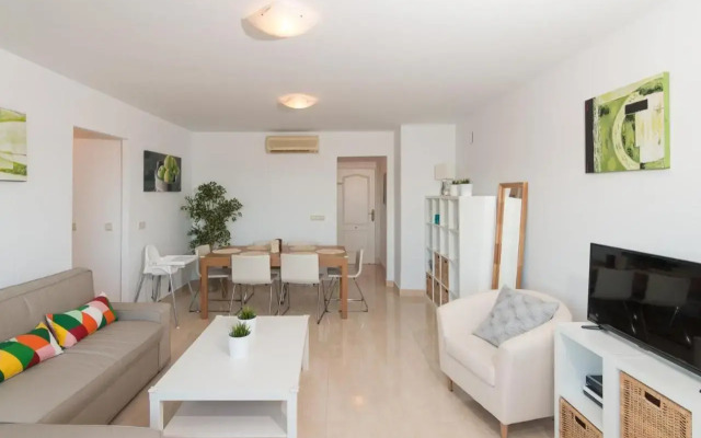 2208-Superb Apt with Amazing Seaview