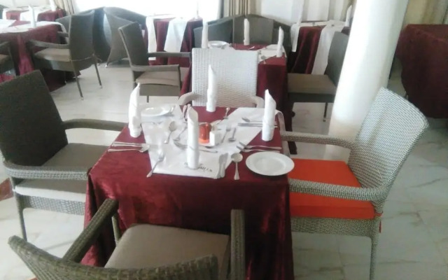 Dhe Jomels Hotel Siaya