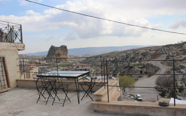Eagle Cave Inn