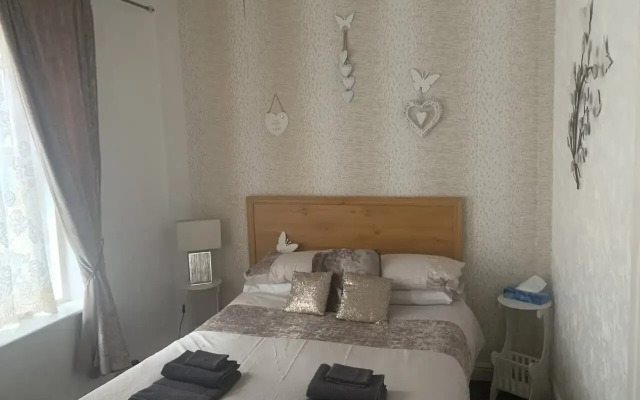 The Butterfly Hotel - Group Weekends