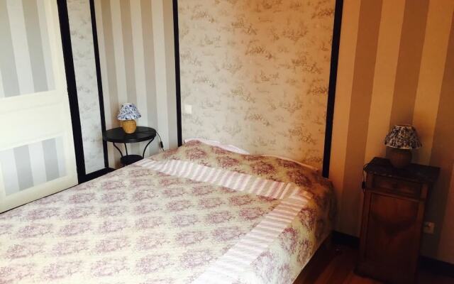 Aux Caprices des Dieux