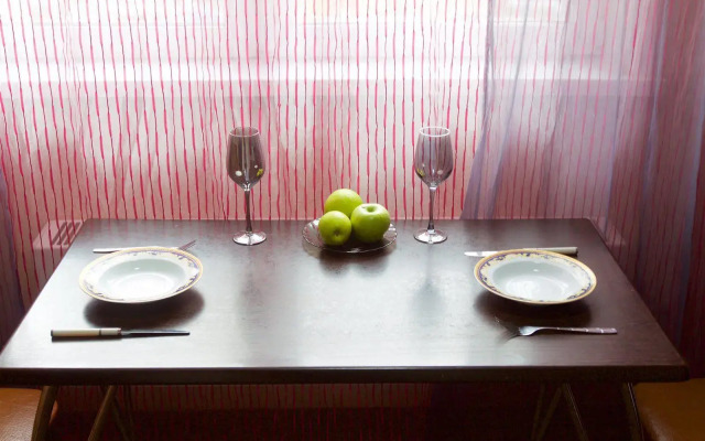 Апартаменты на улице Авиаторов 38