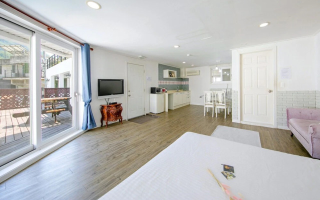 Nami Island O2 Pension