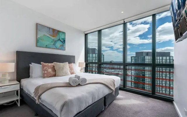 Melbourne Private Apartments - Collins Street Waterfront, Docklands