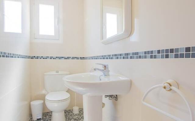 Villa - 3 Bedrooms with Pool and WiFi - 105022