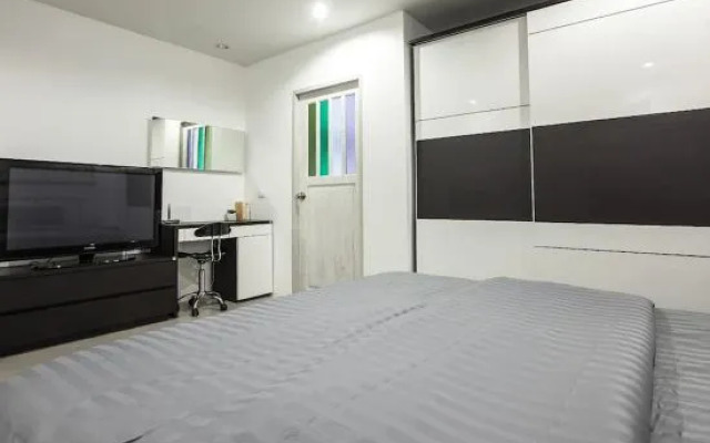 Number 4 Apartment
