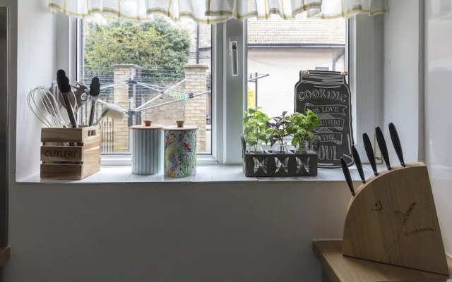 River Court Apartments LETS