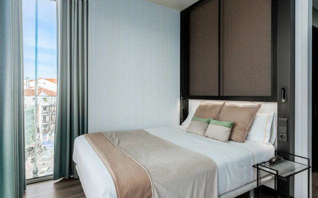 Akeah Hotel Gran Via