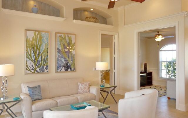 Pet-friendly Waterfront Home With Heated Pool and spa